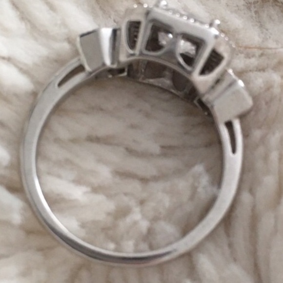 Stella & Dot Art Deco ring size 5 - Picture 3 of 5